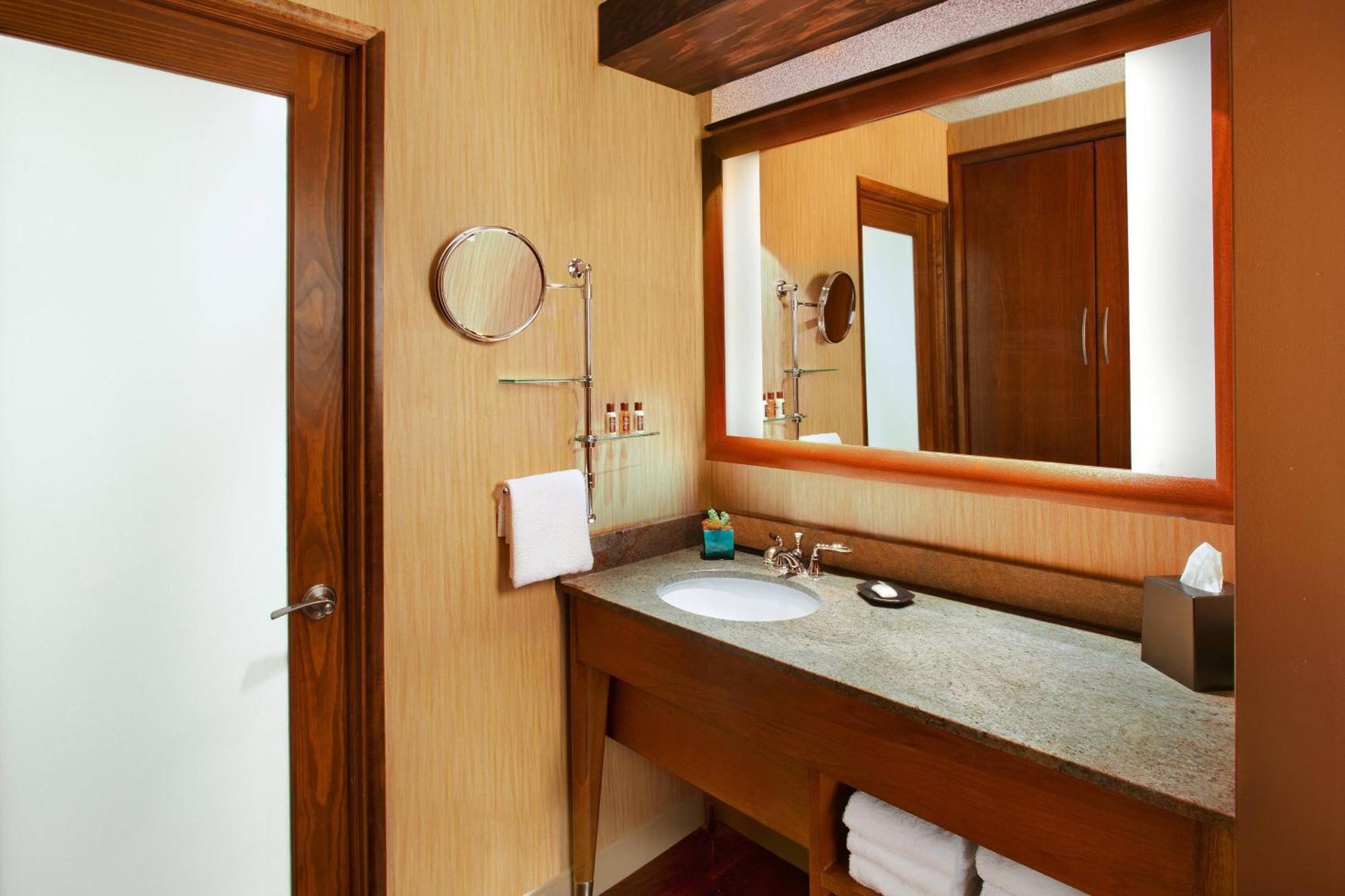 Sheraton Albuquerque Airport Hotel Екстер'єр фото