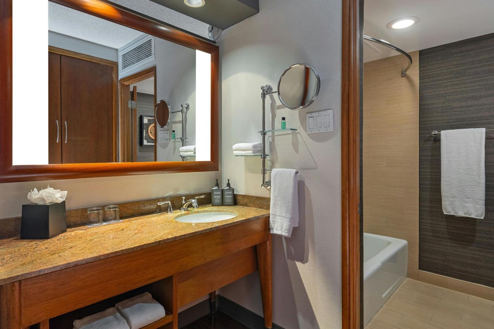 Sheraton Albuquerque Airport Hotel Екстер'єр фото