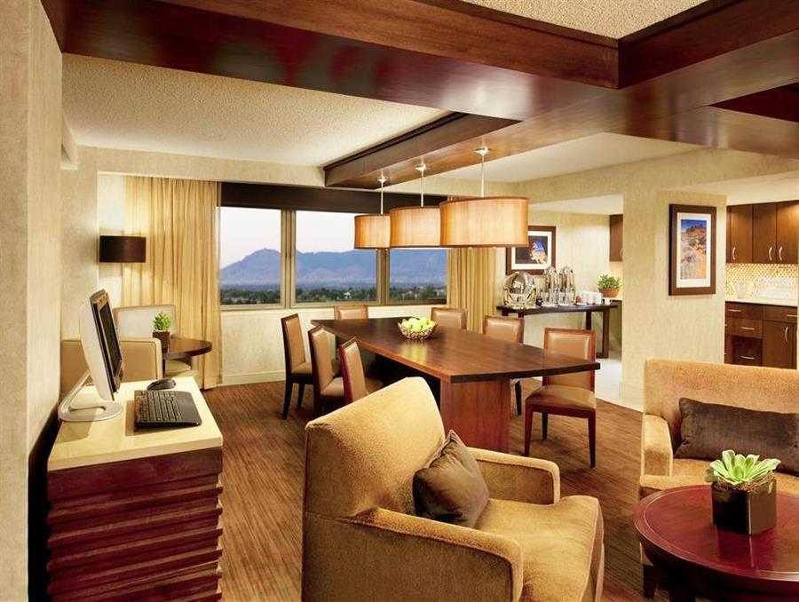 Sheraton Albuquerque Airport Hotel Екстер'єр фото